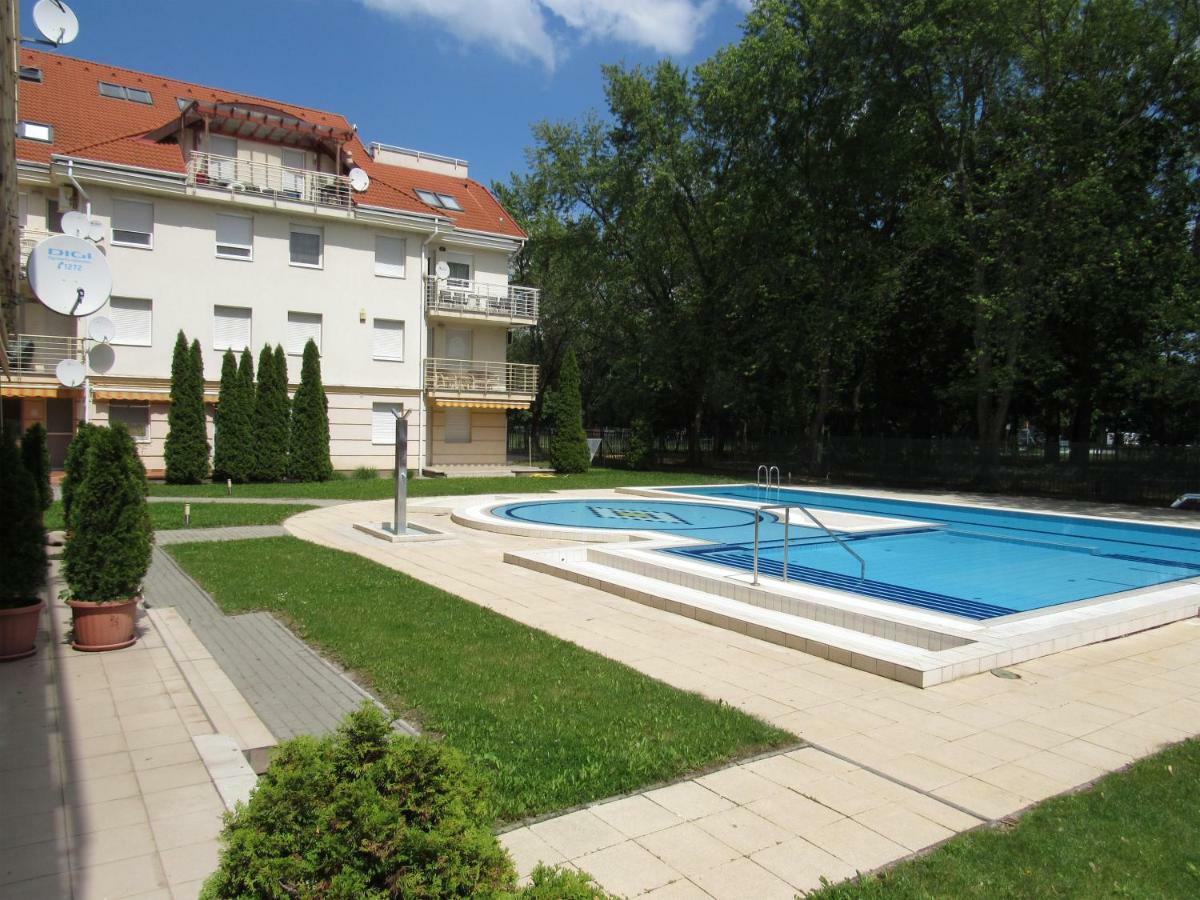 Carpe Diem Apartment Hajdúszoboszló Extérieur photo